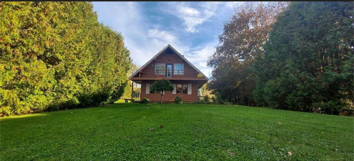Meaford Cottage Rental hero view